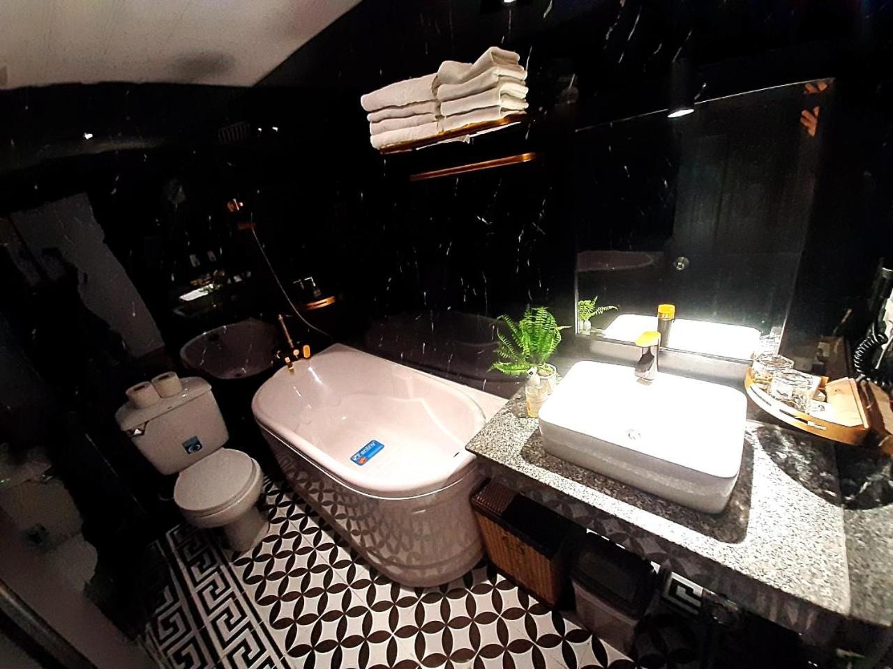 Rosa Zen Hotel Spa Хошимин Екстериор снимка